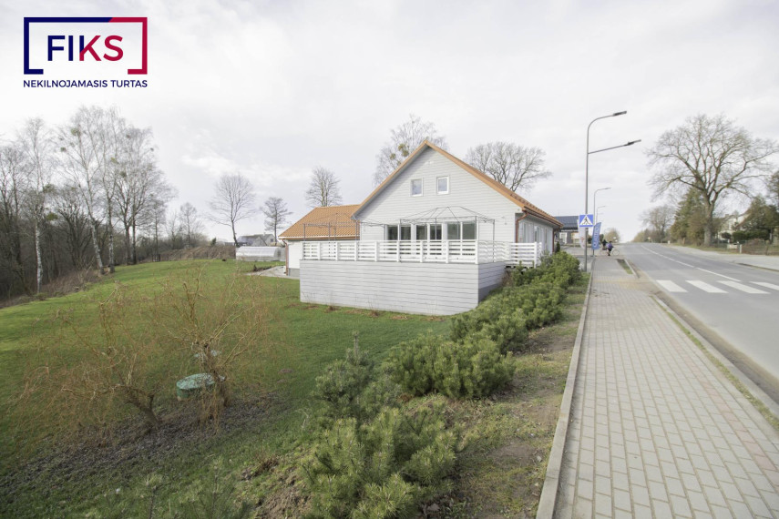 Parduodamas namas Čekiškės g., Vilkijos m., Kauno r. sav., 277.87 m² ploto 2 kambariai 1