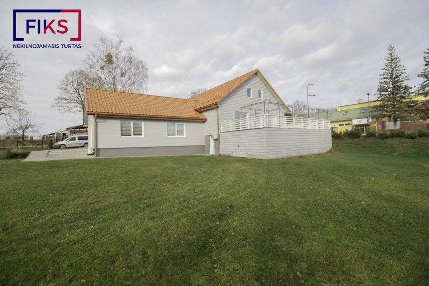 Parduodamas namas Čekiškės g., Vilkijos m., Kauno r. sav., 277.87 m² ploto 2 kambariai 2