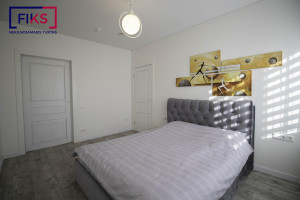 Parduodamas namas Čekiškės g., Vilkijos m., Kauno r. sav., 277.87 m² ploto 2 kambariai 8