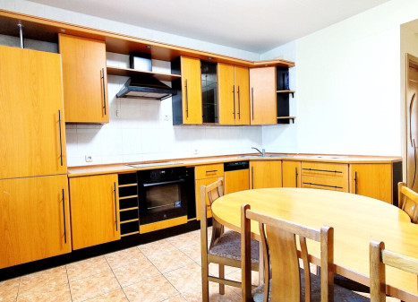 Nuomojamas butas Jono Kairiūkščio g., Bajorai, Vilniaus m., Vilniaus m. sav., 82 m2 ploto, 3 kambariai