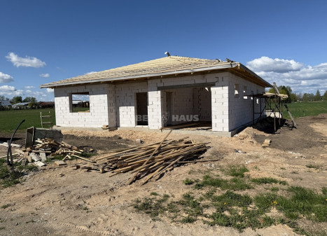 Parduodamas namas Genupio g., Raizgių k., Šiaulių r. sav., 154 m2 ploto, 1 aukštai