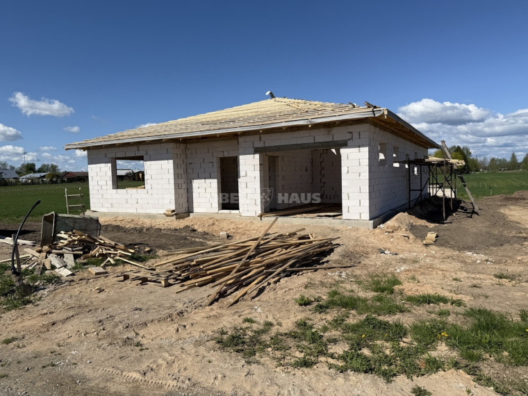 Parduodamas namas Genupio g., Raizgių k., Šiaulių r. sav., 154 m2 ploto, 1 aukštai 2