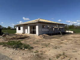 Parduodamas namas Genupio g., Raizgių k., Šiaulių r. sav., 154 m2 ploto, 1 aukštai 8