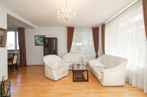 Parduodamas namas Žiedų g., Bajorai, Vilniaus m., Vilniaus m. sav., 167 m2 ploto, 2 aukštai 6