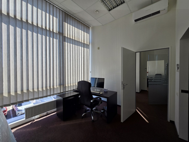 Nuomojamos administracinės patalpos Molėtų g., Didžioji Riešė, Vilniaus m., Vilniaus m. sav., 98 m2 ploto 1