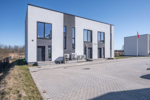Parduodamas butas Kaimynų g., Aukštieji Paneriai, Vilniaus m., Vilniaus m. sav., 64.5 m2 ploto, 3 kambariai 42