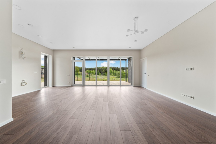 Parduodamas namas Vilniaus r. sav., Pikutiškių k., Kalvių 5-oji g., 108.42 m2 ploto, 1 aukštai 1