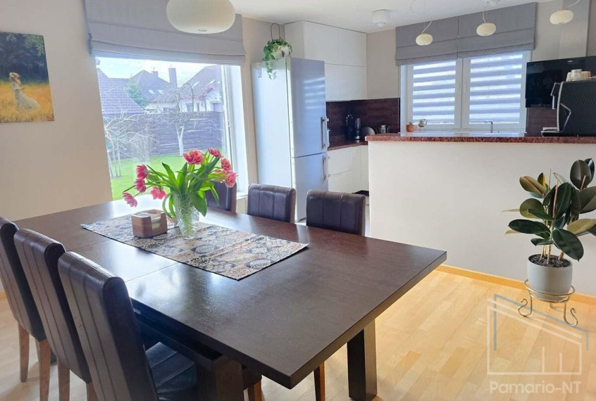 Parduodamas namas Slengių k., Klaipėdos r. sav., 230 m2 ploto, 2 aukštai 2