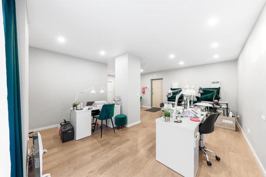 Parduodamos administracinės, kitos paskirties, paslaugų, prekybos patalpos Laisvės pr., Viršuliškės, Vilniaus m., Vilniaus m. sav., 112.07 m2 ploto 46