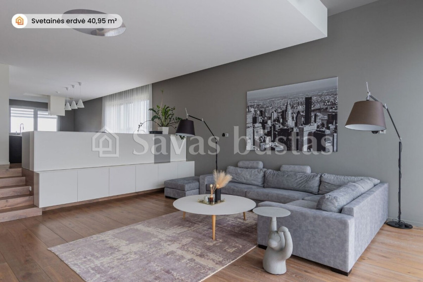 Parduodamas namas Pievų g., Raizgių k., Šiaulių r. sav., 277.13 m2 ploto, 2 aukštai 2