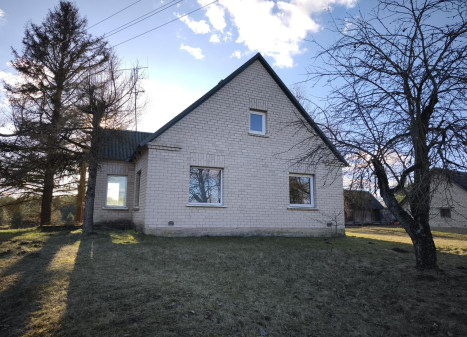 Parduodamas namas Melninkų k., Molėtų r. sav., 75 m² ploto 3 kambariai