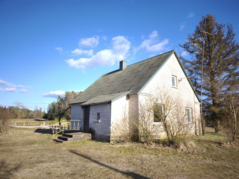 Parduodamas namas Melninkų k., Molėtų r. sav., 75 m² ploto 3 kambariai 4