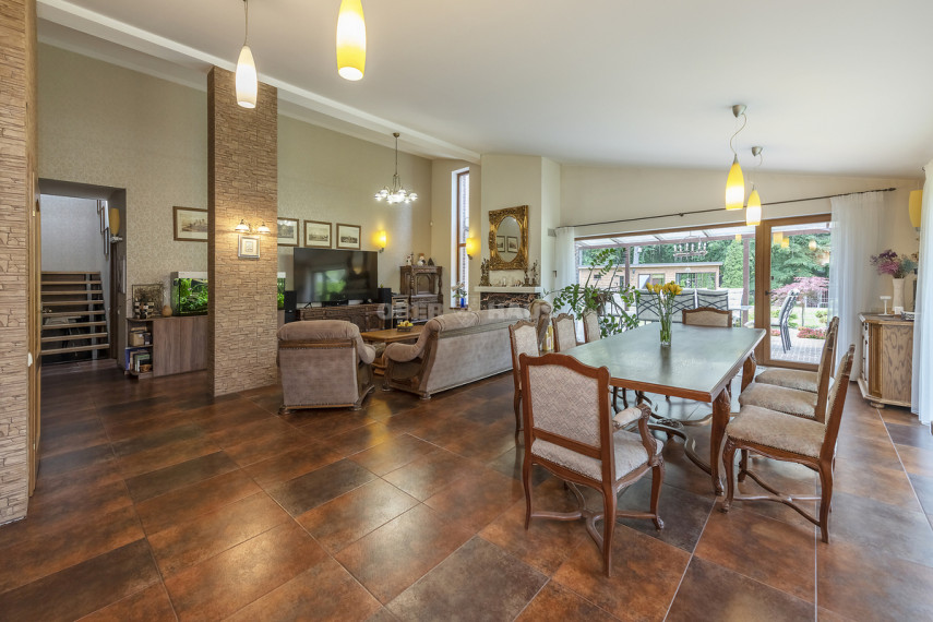 Parduodamas namas Nemenčinės pl., Antakalnis, Vilniaus m., Vilniaus m. sav., 245 m2 ploto, 2 aukštai 6