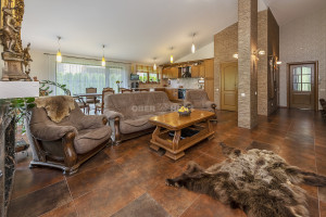 Parduodamas namas Nemenčinės pl., Antakalnis, Vilniaus m., Vilniaus m. sav., 245 m2 ploto, 2 aukštai 10