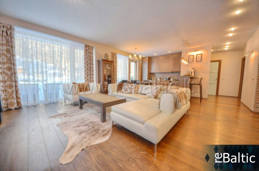 Nuomojamas butas Blindžių g., Žvėrynas, Vilniaus m., Vilniaus m. sav., 130 m2 ploto, 4 kambariai 5