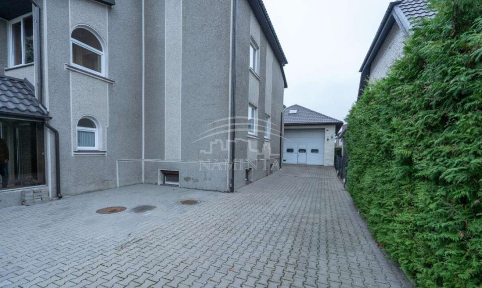 Parduodamas namas Utenos g., Klaipėdos m., Klaipėdos m. sav., 440 m2 ploto, 2 aukštai 10
