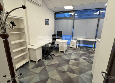 Parduodamos administracinės, paslaugų, prekybos patalpos Trinapolio g. , Baltupiai, Vilniaus m., Vilniaus m. sav., 140.68 m2 ploto Parduodamos administracinės, paslaugų, prekybos patalpos Trinapolio g. , Baltupiai, Vilniaus m., Vilniaus m. sav., 140.68 m2 ploto