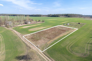 Parduodamas  sklypas Šalčininkų r. sav., Jaglimainių k., Vyšnių g., 36 a ploto 10