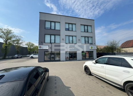 Nuomojamos administracinės, paslaugų, prekybos patalpos Žemaitės g., Centras, Šiaulių m., Šiaulių m. sav., 66 m2 ploto