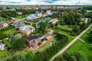 PARDUODAMAS NAMAS ŠILUTĖJE, KĘSTUČIO G. SU 7.60 ARŲ ŽEMĖS SKLYPU 38
