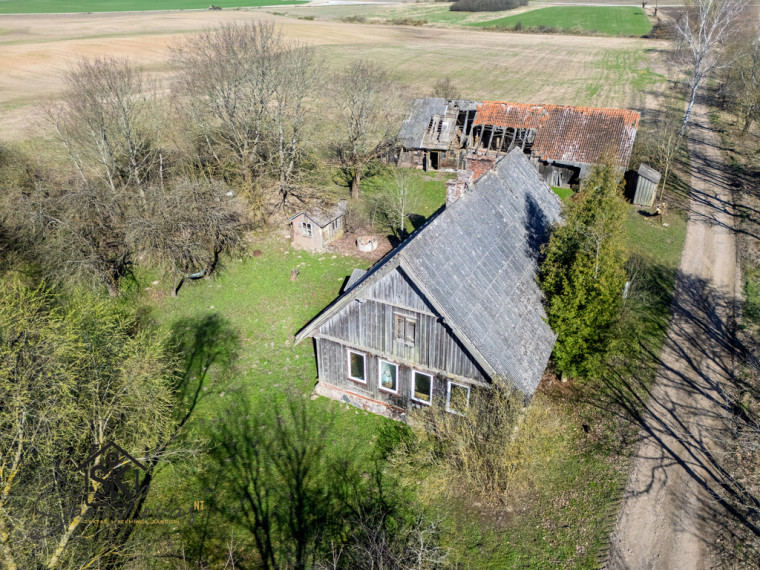 PARDUODAMAS NAMAS SU 37 ARŲ SKLYPU IR GALIMYBE ĮSIGYTI PAPILDOMAI ŽEMĖS PAGĖGIŲ SAV., SODĖNŲ K. 5 33
