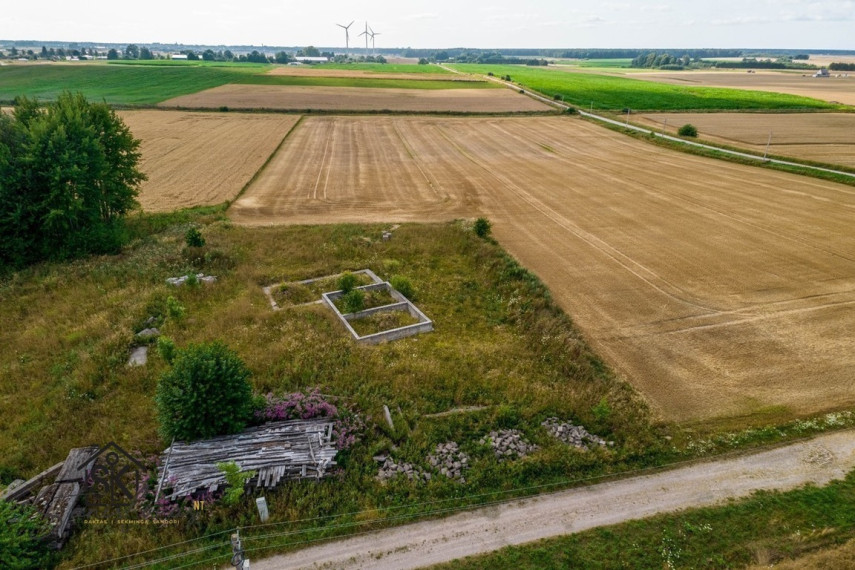 PARDUODAMAS 87.56 ARŲ SKLYPAS KIAULEIKIŲ K., KALVIO G. 15 6