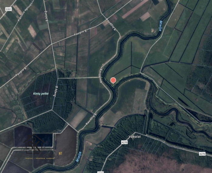 PRIE MINIJOS UPĖS PARDUODAMAS 72 ARŲ SKLYPAS SAKŪČIŲ KAIME 22
