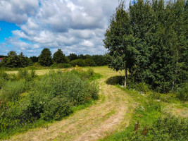 PARDUODAMAS 30.72 ARŲ NAMŲ VALDOS SKLYPAS TRAKSĖDŽIŲ K., ŠILOJŲ G. 27A 28
