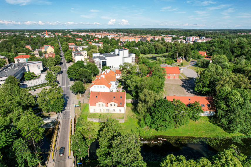 IŠSKIRTINĖJE VIETOJE PARDUODAMOS ERDVIOS PATALPOS LIETUVININKŲ G. 2, ŠILUTĖJE 18