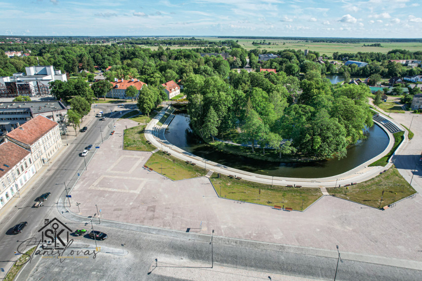 IŠSKIRTINĖJE VIETOJE PARDUODAMOS ERDVIOS PATALPOS LIETUVININKŲ G. 2, ŠILUTĖJE 20