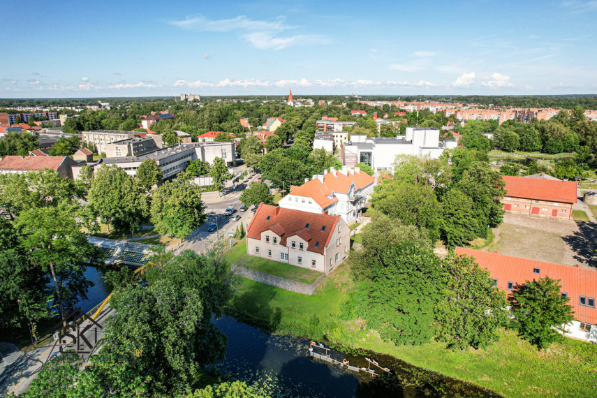 IŠSKIRTINĖJE VIETOJE PARDUODAMOS ERDVIOS PATALPOS LIETUVININKŲ G. 2, ŠILUTĖJE 28