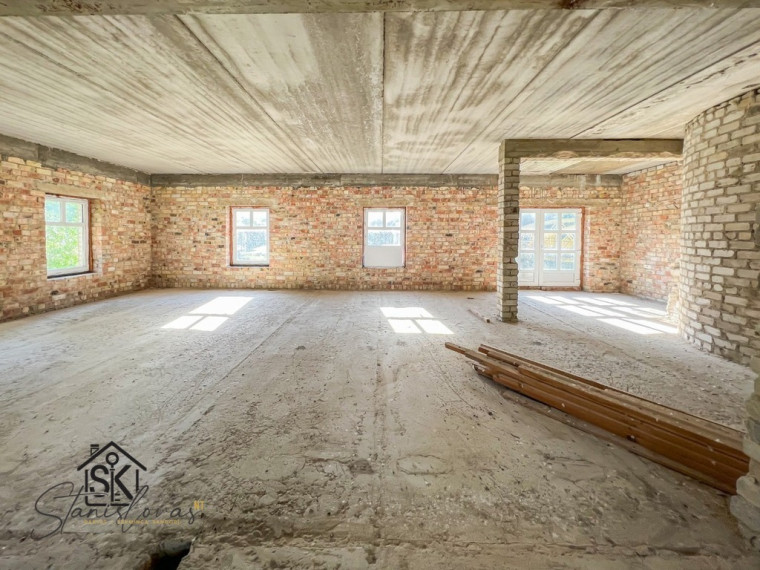 IŠSKIRTINĖJE VIETOJE PARDUODAMOS ERDVIOS PATALPOS LIETUVININKŲ G. 2, ŠILUTĖJE 48