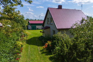 PARDUODAMAS NAMAS SU 18.40 ARŲ ŽEMĖS SKLYPU JUKNAIČIUOSE, BERŽŲ G. 28
