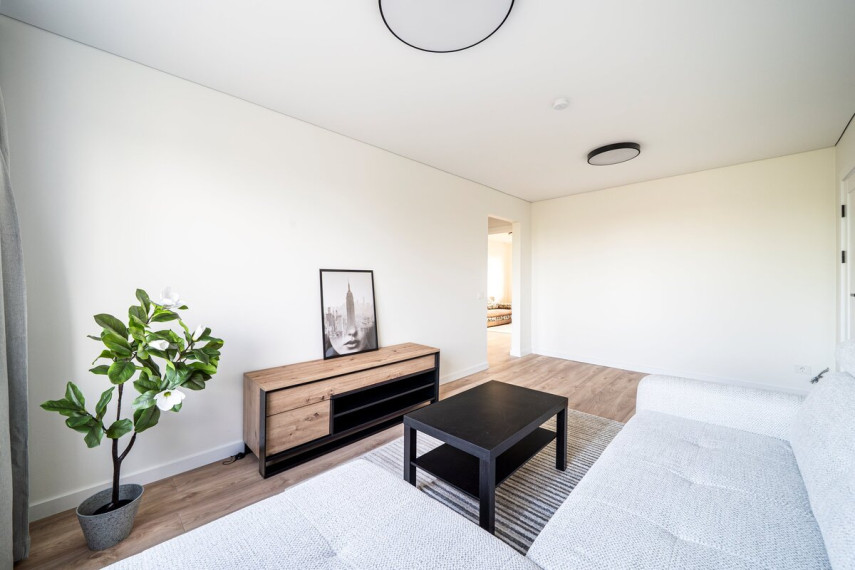 Parduodamas butas Viršuliškių g., Viršuliškės, Vilniaus m., Vilniaus m. sav., 64.2 m2 ploto, 3 kambariai 2