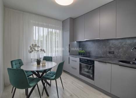 Parduodamas butas Krymo g., Lieporiai, Šiaulių m., Šiaulių m. sav., 64 m2 ploto, 3 kambariai