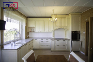 Parduodamas namas Dvarų g., Aleksotas, Kauno m., Kauno m. sav., 289.00 m² ploto 6 kambariai 4