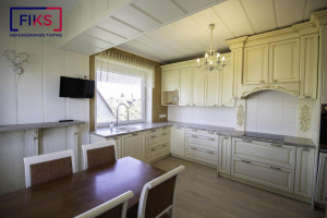 Parduodamas namas Dvarų g., Aleksotas, Kauno m., Kauno m. sav., 289.00 m² ploto 6 kambariai 5