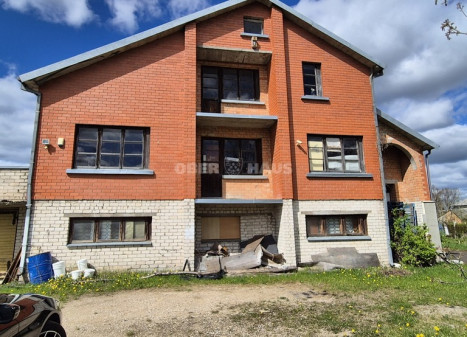 Parduodamas namas Panevėžio g., Medelynas, Šiaulių m., Šiaulių m. sav., 250 m2 ploto, 2 aukštai