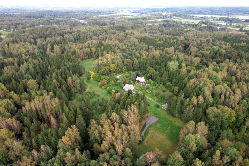 Parduodamas namas Laisvučių k., Šiaulių r. sav., 271.9 m2 ploto, 2 aukštai 8