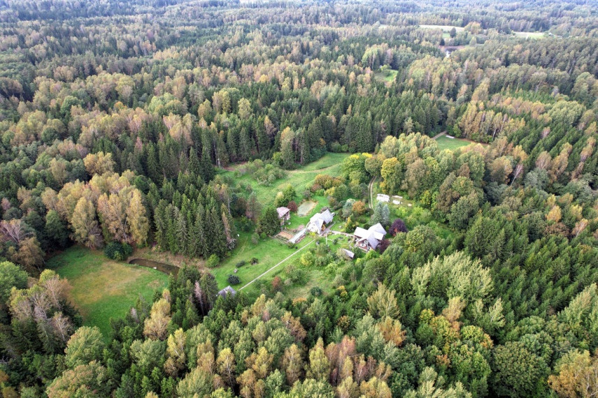 Parduodamas namas Laisvučių k., Šiaulių r. sav., 271.9 m2 ploto, 2 aukštai 9