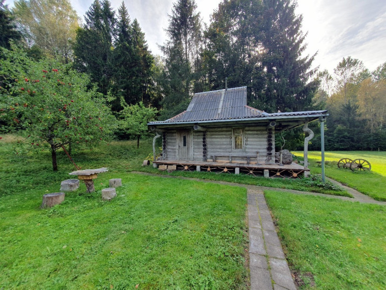 Parduodamas namas Laisvučių k., Šiaulių r. sav., 271.9 m2 ploto, 2 aukštai 12