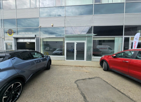 Nuomojamos kitos paskirties patalpos Lakūnų g., Žirmūnai, Vilniaus m., Vilniaus m. sav., 104 m2 ploto
