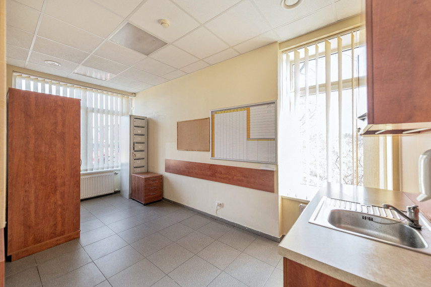 Parduodamos administracinės, paslaugų, prekybos patalpos Alberto Jauniškio g., Molėtų m., Molėtų r. sav., 560.15 m2 ploto 11