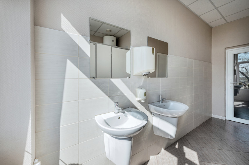 Parduodamos administracinės, paslaugų, prekybos patalpos Alberto Jauniškio g., Molėtų m., Molėtų r. sav., 560.15 m2 ploto 18