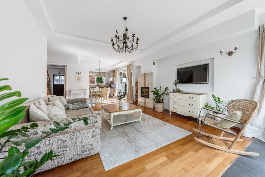 Parduodamas namas Aušros g., Riešės k., Vilniaus r. sav., 147.96 m2 ploto, 2 aukštai 6