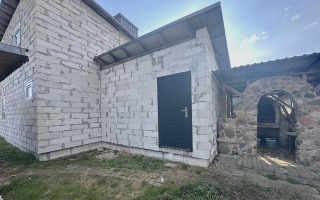 PARDUODAMAS 55 % ĮRENGTAS  NAMAS SU PATALPA PIRČIAI IR AKMENINE PAVĖSINE KERAVOJE, PANEVĖŽIO RAJONE 25