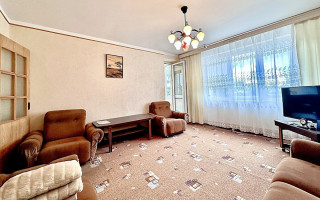 PARDUODAMAS KETURIŲ KAMBARIŲ, 81,60 KV.M. BUTAS RENOVUOTAME NAME ANTRAJAME AUKŠTE RADASTŲ G. 5 C 3