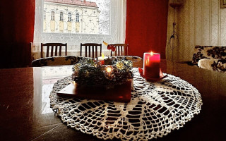 PARDUODAMAS ANTRASIS NAMO AUKŠTAS SU MŪRINIO ŪKINIO PASTATO DALIMI, RŪSIU IR SANDĖLIAVIMO PATALPA UPYTRĖS G. 4, PANEVĖŽYJE 13