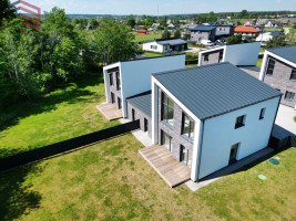 Parduodamas namas Raudondvario k., Vilniaus r. sav., 145 m2 ploto, 2 aukštai 32