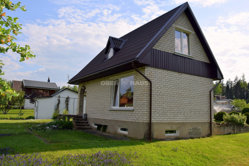 Parduodamas namas Saulės g., Pašvinių k., Šiaulių r. sav., 69.65 m2 ploto, 2 aukštai 3